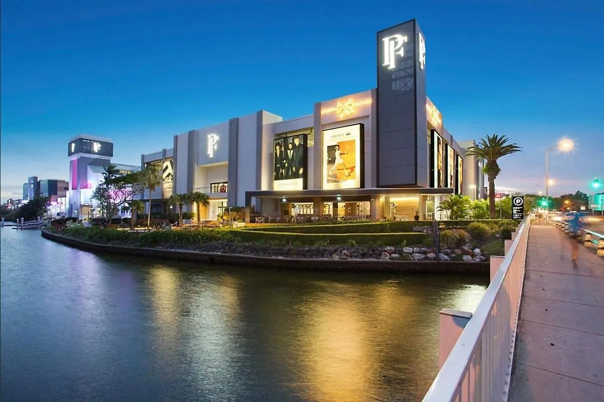 Beachside 1 Bdr Ocean View Apartment Broadbeach Gold Coast